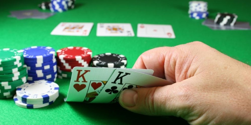 Tìm hiểu luật chơi đúng nhất của Poker online